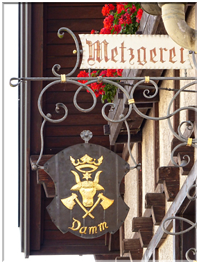 9009 Zell am Harmersbach_Enseigne d'un boucher.jpg