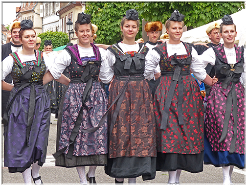 9030 Wissembourg-Groupe folklorique de Hunspach.JPG