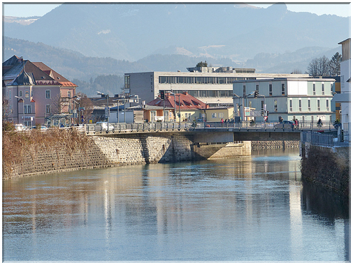 9039  Hallein_En amont de la Salzach.JPG