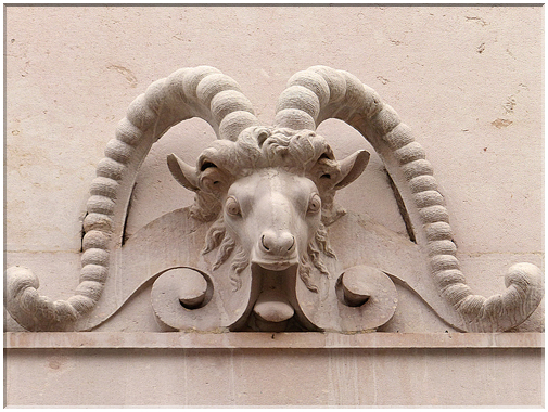 9065  Salzbourg_Le bélier symbole antique da la chrétienté.JPG