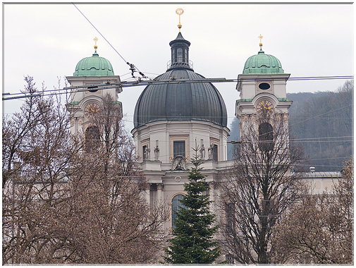 9087  Salzbourg_L'église de la Trinité.JPG