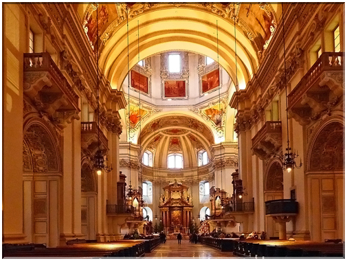 9095  Salzbourg_La nef de la cathédrale Saint-Rupert.JPG