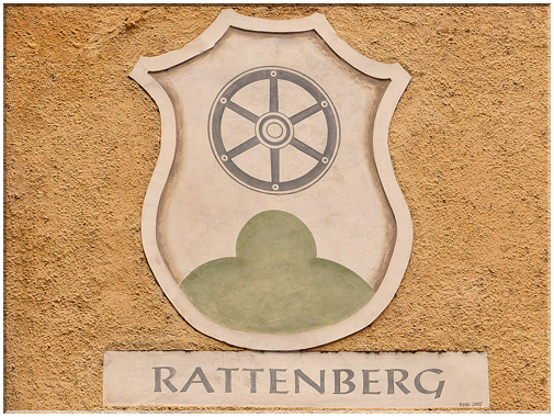 9120  Rattenberg_Le blason de la ville comme décor de façade.JPG