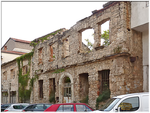 9146 Mostar_D'autres vestiges de cette guerre.jpg