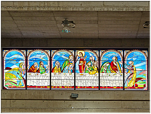 9148 Mostar_Le vitrail de l'église Saints-Pierre et Paul.JPG