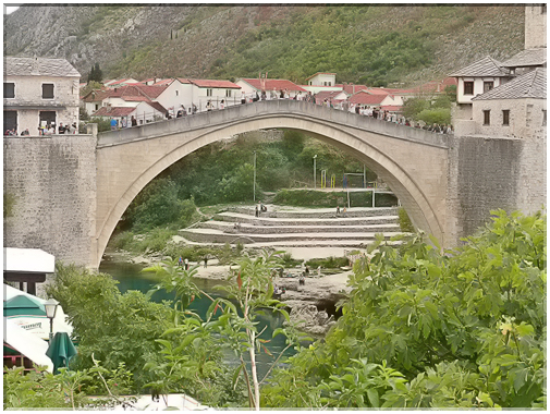 9149 Mostar_Le pont Stari Most ou vieux pont.jpg
