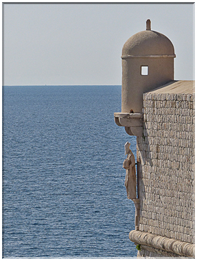 9170 Dubrovnik_Une des nombreuses échauguettes.jpg