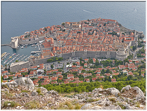 9179 Dubrovnik_La vue imprenable du sommet du mont Saint-Serge.jpg