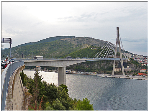 9183 Dubrovnik_Le pont Franjo-Tudjman enjambant la rivière Dubrovacka.jpg