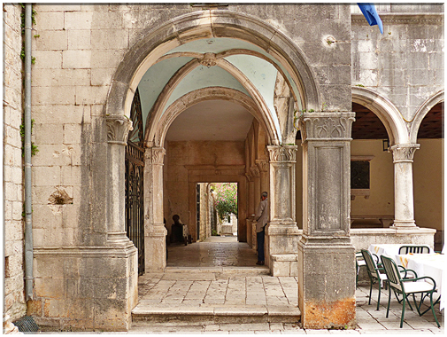 9187 Korcula_La chapelle votive Notre-Dame des Neiges.jpg