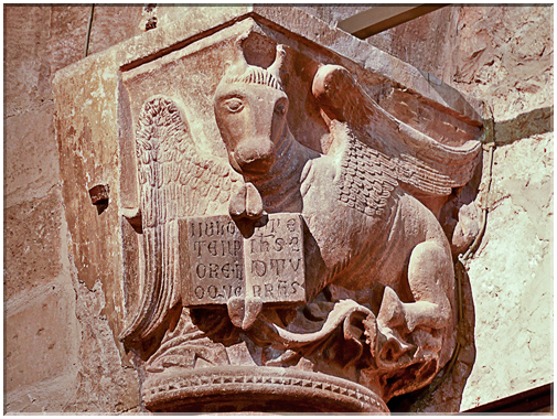 9206 Korcula_Cathédrale Saint-Marc-Chapiteau sculpté 3.jpg