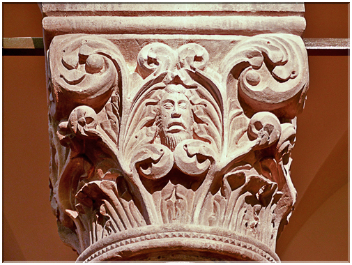 9207 Korcula_Cathédrale Saint-Marc-Chapiteau sculpté 4.jpg
