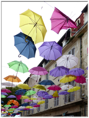 9224 Arles_Un décor de rue.JPG