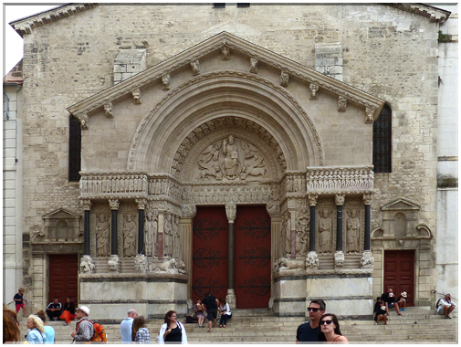 9230 Arles_Le portail de l'église Saint-Trophine.JPG
