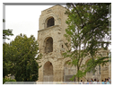 9239 Arles_Vue externe de la tour de Roland du théâtre antique.JPG