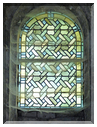 9244 Arles_Un vitrail de l'église Saint-Honorat aux Alyscamps.JPG