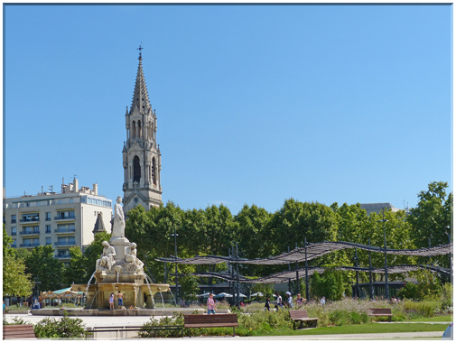 9252 Nîmes_L'esplanade Charles de Gaulle.JPG