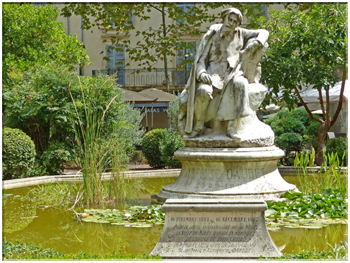 9257 Nîmes_La statue d'Alphonse Daudet.JPG