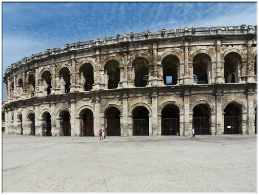 9258 Nîmes_Les arènes.JPG