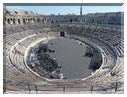 9262 Nîmes_Le stade (stadium) et les gradins (cavea) des arènes.JPG