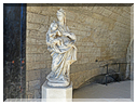 9292 Avignon_La statue de la Vierge Marie et de l'enfant Jésus.JPG