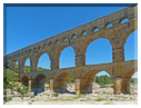 9303 Pont du Gard_Il fait 360 m de long pour 50 m de haut sur 3 niveaux.JPG