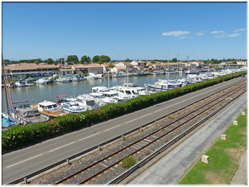9313 Aigues-Mortes_Le port d'oú partirent la 7e et 8e croisade.JPG