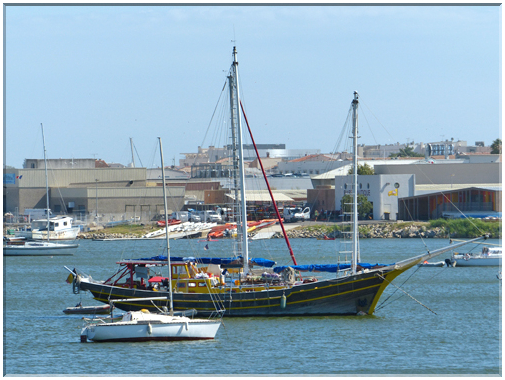 9337 Grau du Roi_L'entrée de Port Camargue.JPG
