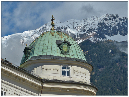 9342 Innsbruck_La Nordkette en arrière-plan.jpg