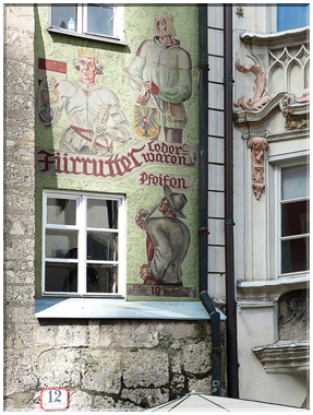 9349 Innsbruck_Une peinture de façade.jpg
