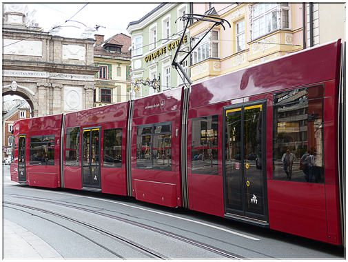 9368 Innsbruck_Le tramway.jpg