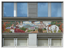 9374 Innsbruck_Un panneau en faence décorant une façade.jpg