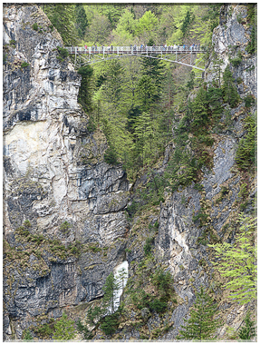 9381 Schwangau_La Mariabrcke à 90 m au-dessus des gorges du Pöllat.jpg