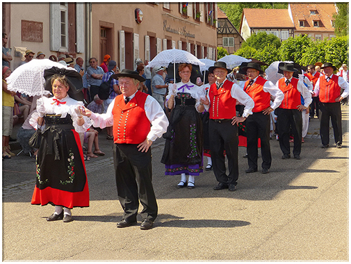 9392 Wissembourg-Richstetter Sneftblueme (Pentecôte 2014).jpg