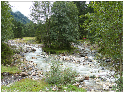9427 Aschau en Tyrol-L'Unterer Grund Ache.JPG