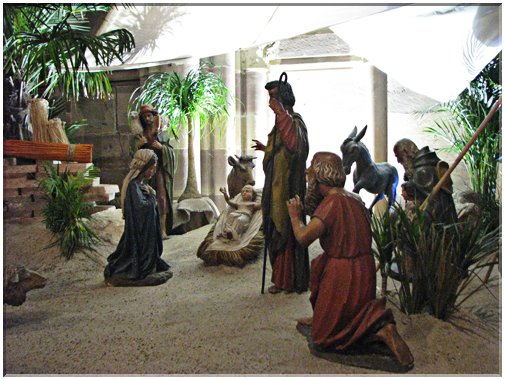 9487 Strasbourg-La crèche de la cathédrale.jpg