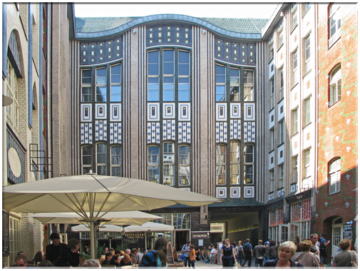 9517 Allemagne-Berlin-Arrière cour Rosenthaler Strasse.jpg