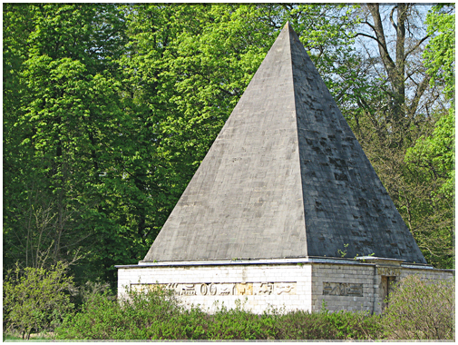 9524 Allemagne-Potsdam-Cecilienhof-La glacière du palais de marbre.jpg