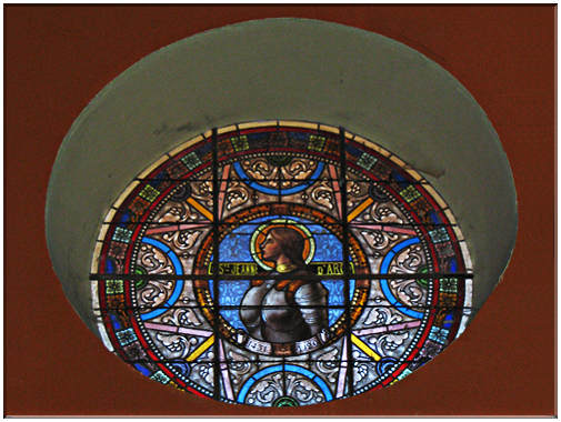 9540 Mas d'Azil-Le vitrail de Ste Jeanne d'Arc.jpg