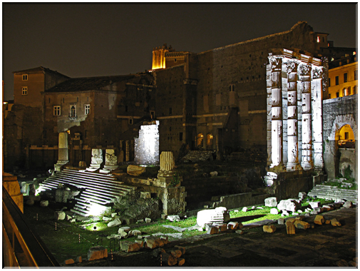 9614 Rome-Le temple de Mars Ultor de nuit.jpg