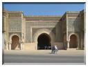 9682 Maroc-Meknès-La porte Bab Mansour.jpg