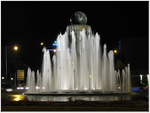 9684 Maroc-Fès-La fontaine place Ahmed El Mansour.jpg