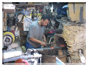 9688 Maroc-Fès-Un atelier d'artisan.jpg