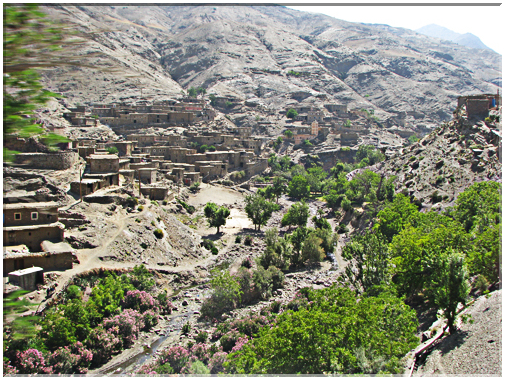 9721 Maroc-L'habitat de montagne.jpg
