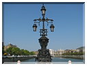 9765 Espagne-San Sebastian-Un candélabre pont Maria Cristina.jpg