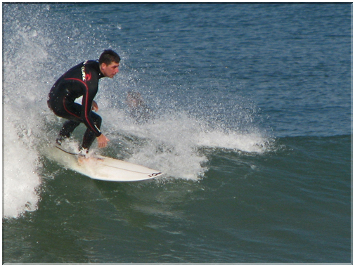 9766 Anglet-Un surfeur.jpg