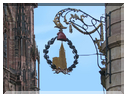 9780 Strasbourg-Le bonnet phrygien coiffant la cathédrale.jpg