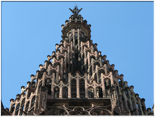 9786 Strasbourg-La cathédrale-Sa dentelle.jpg
