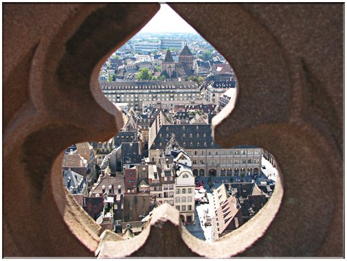 9787 Strasbourg-La cathédrale-Vue imprenable à partir de sa plateforme.jpg