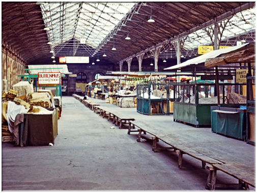 9804 Strasbourg-Le marché couvert en 1970 (scan diapo).jpg
